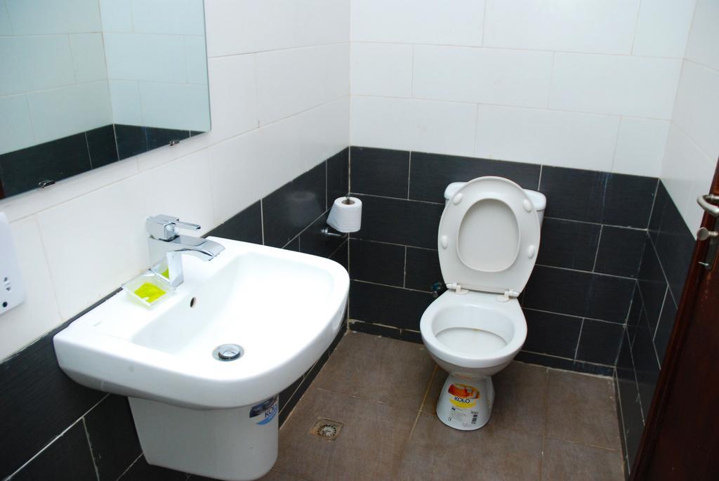 Knightsbridge Hotel Ikeja Extérieur photo