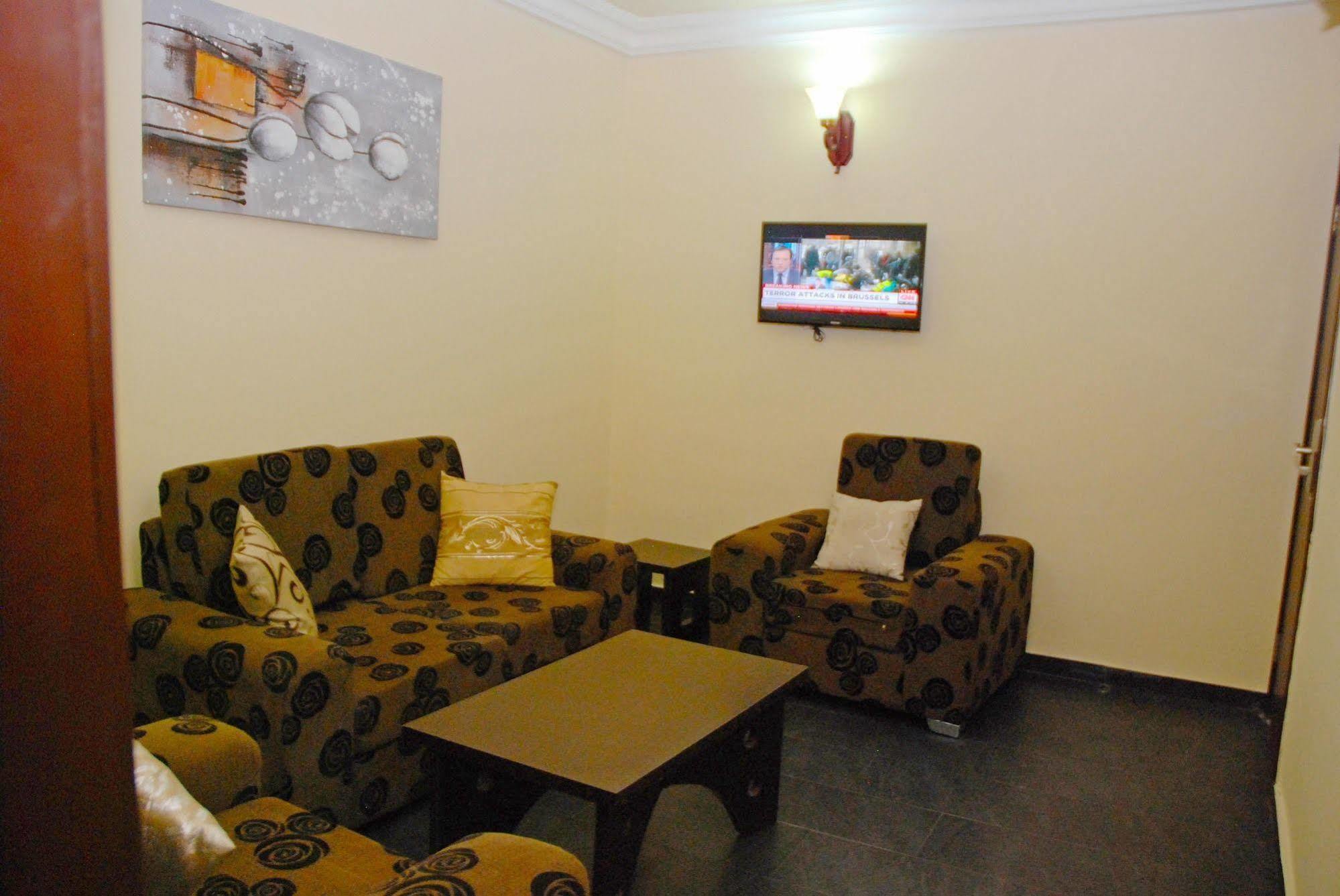 Knightsbridge Hotel Ikeja Extérieur photo