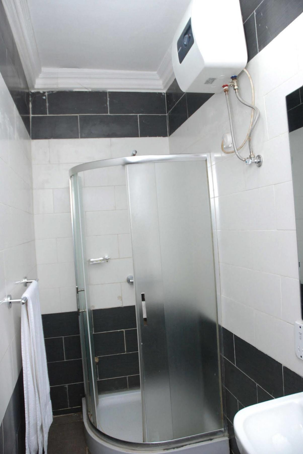 Knightsbridge Hotel Ikeja Extérieur photo
