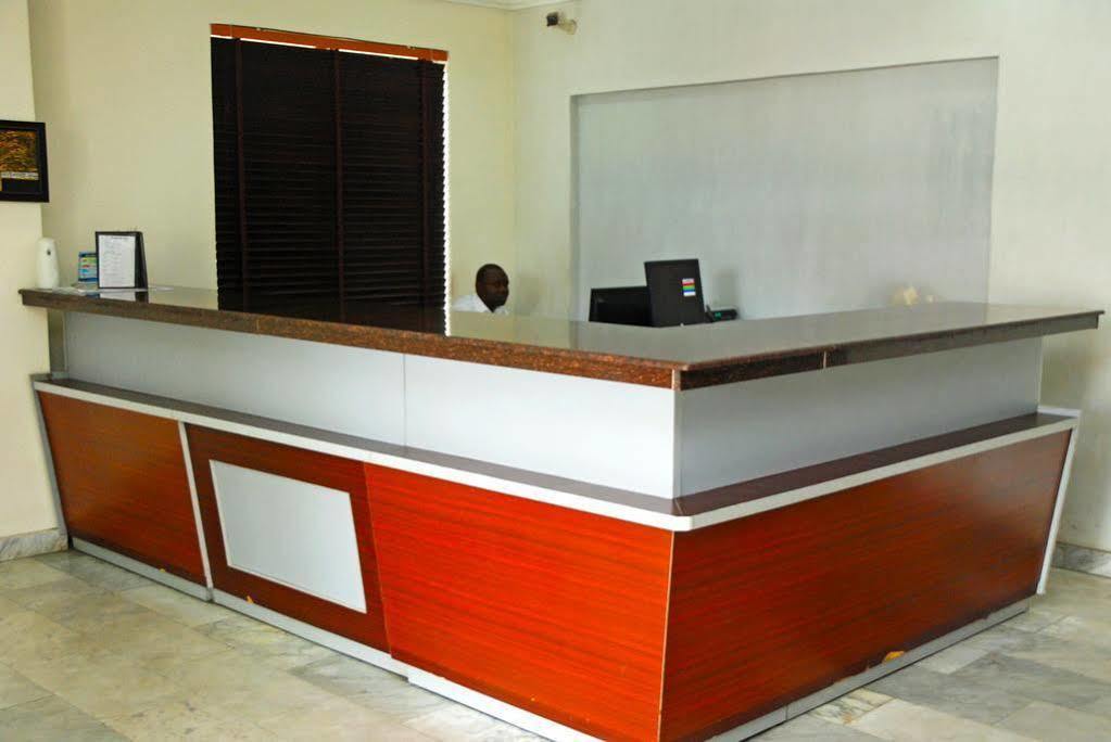 Knightsbridge Hotel Ikeja Extérieur photo